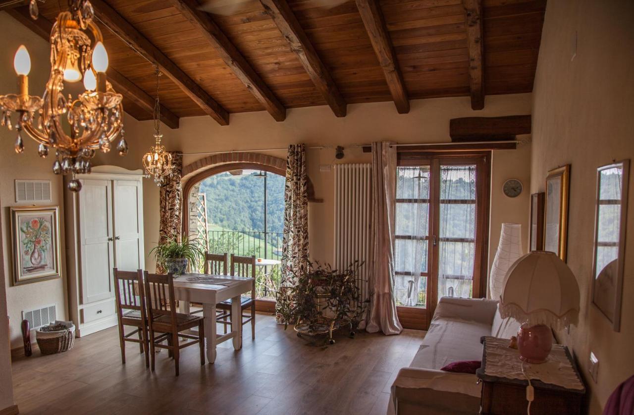 Bed and Breakfast Magiche Langhe à Paroldo Extérieur photo