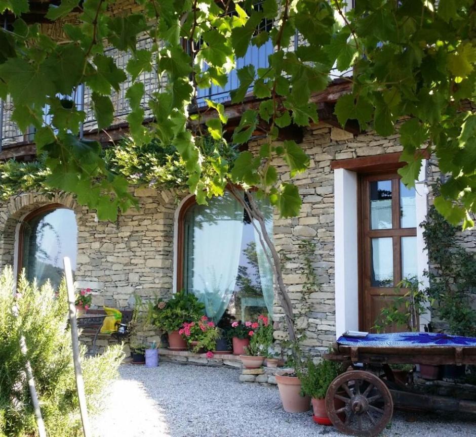 Bed and Breakfast Magiche Langhe à Paroldo Extérieur photo
