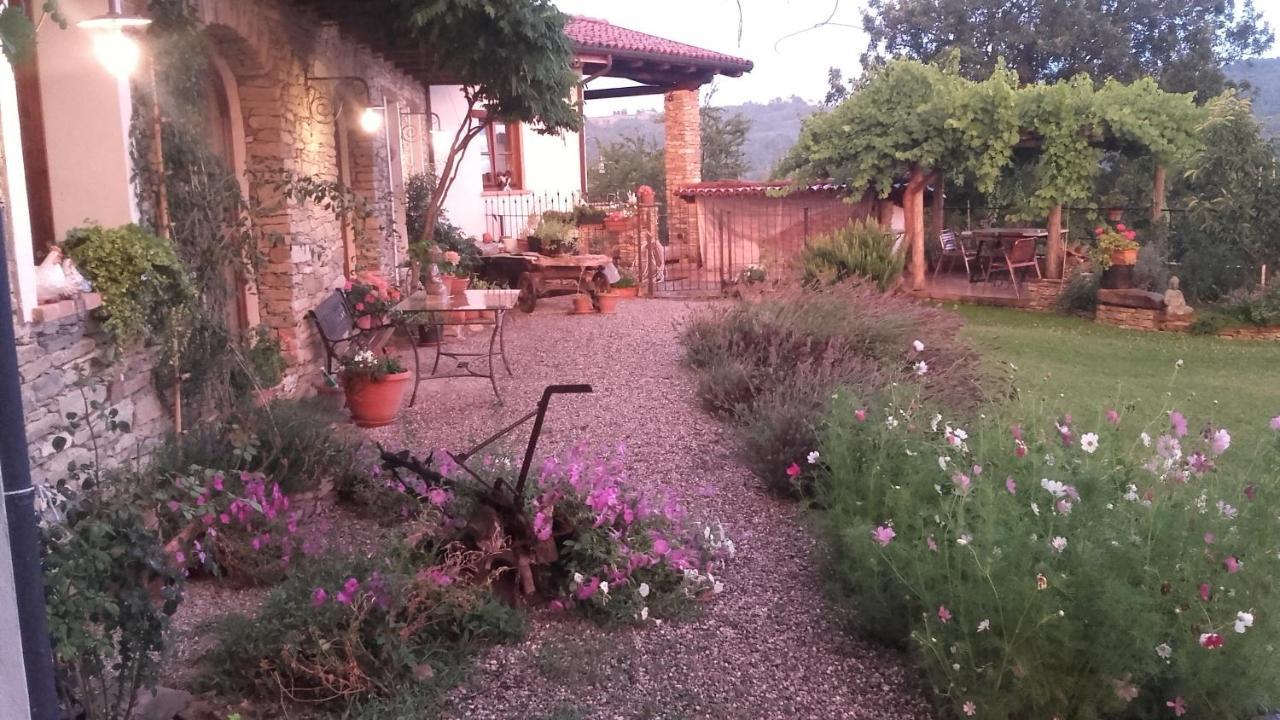 Bed and Breakfast Magiche Langhe à Paroldo Extérieur photo